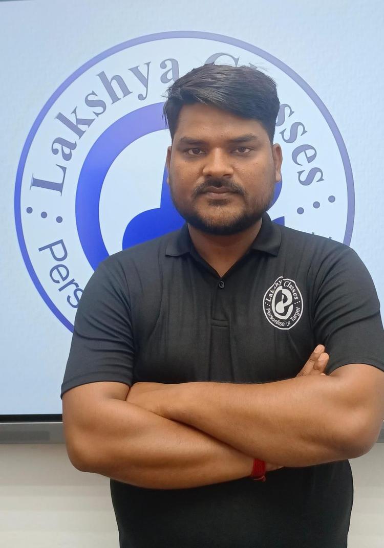 Sujeet Kumar Mishra, Science faculty at Lakshya Classes